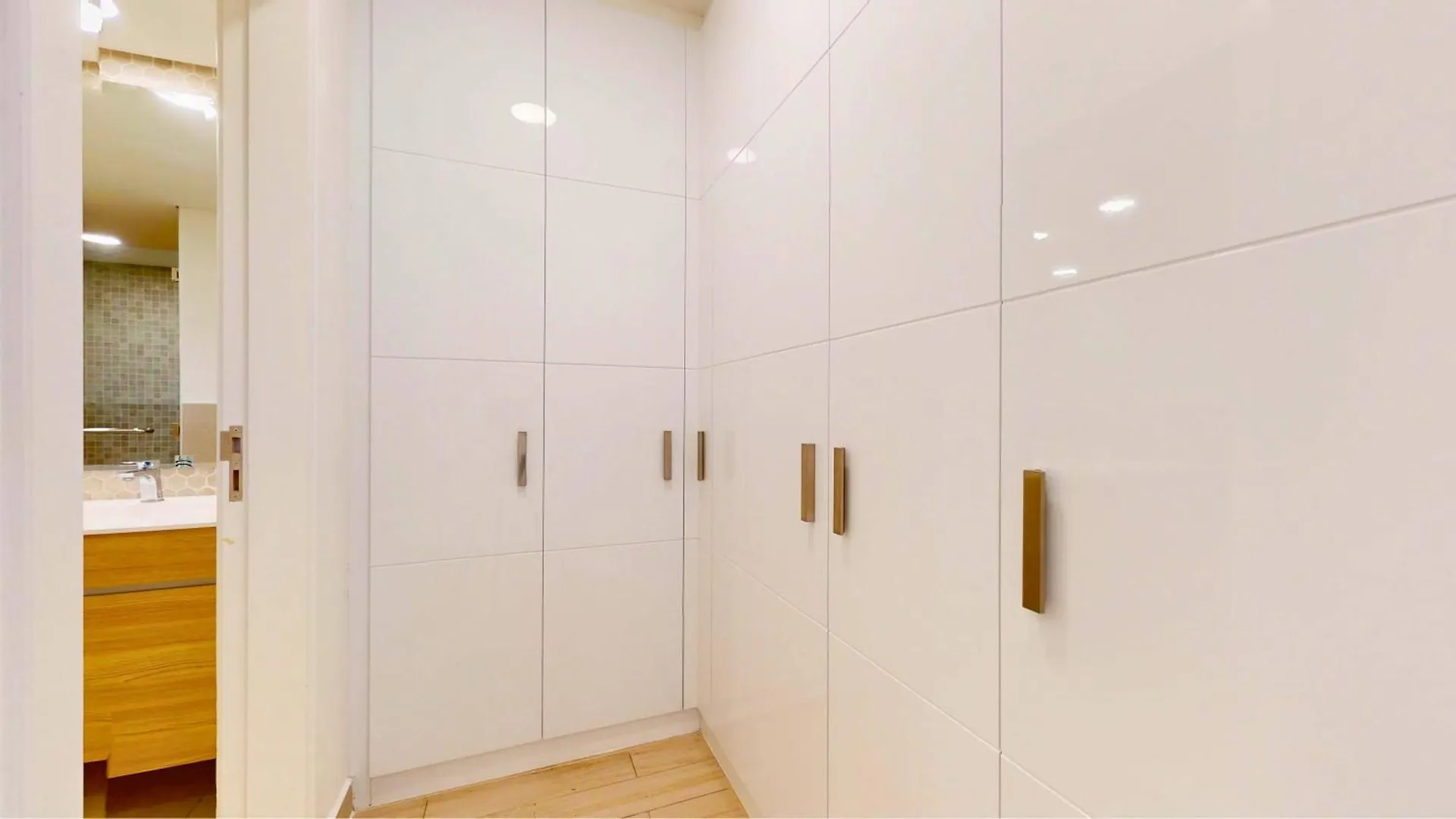 Sophisticated Designed 2Br, Furnished In Jge Apartment Dubai