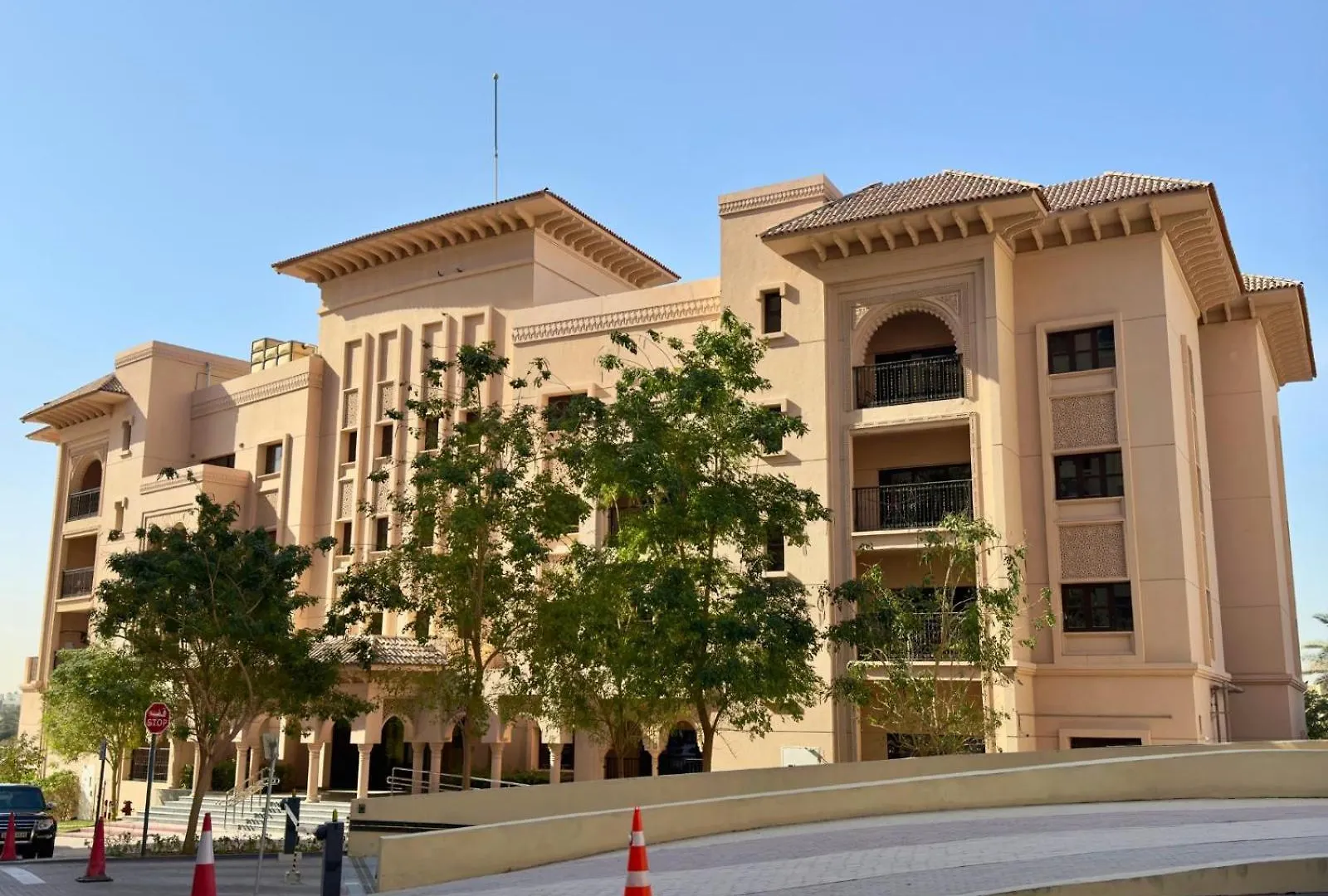 Sophisticated Designed 2Br, Furnished In Jge Apartment Dubai
